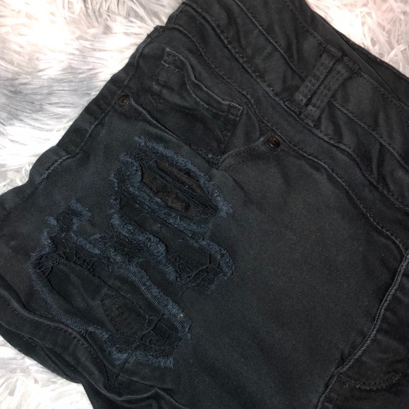 DISTRESSED BLACK DENIM SHORTS - Picture 3 of 3